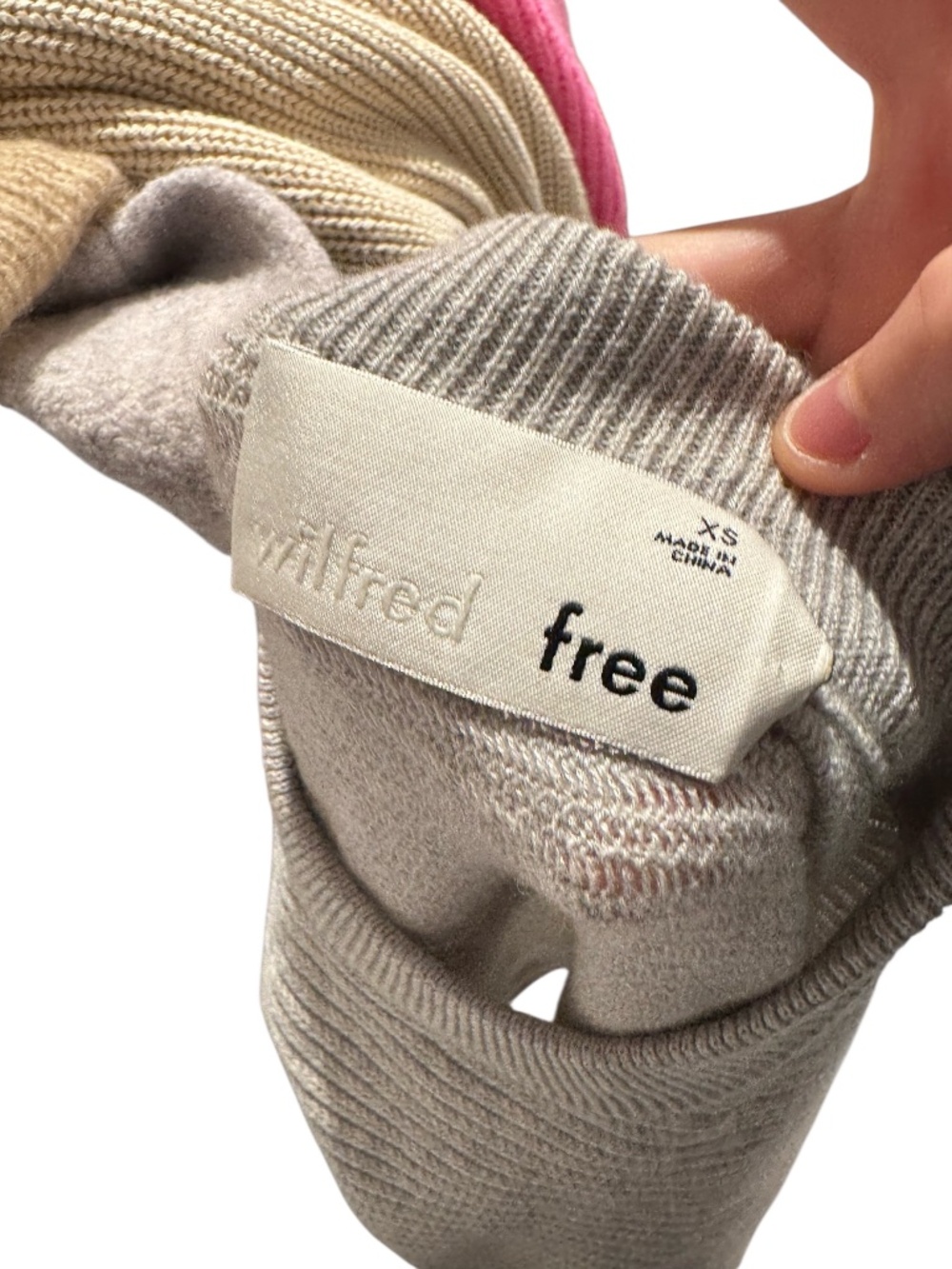 WILFRED FREE (ARITZIA) “Lolan” grey textured batwing crop knit sweater - size xs - Picture 3 of 4